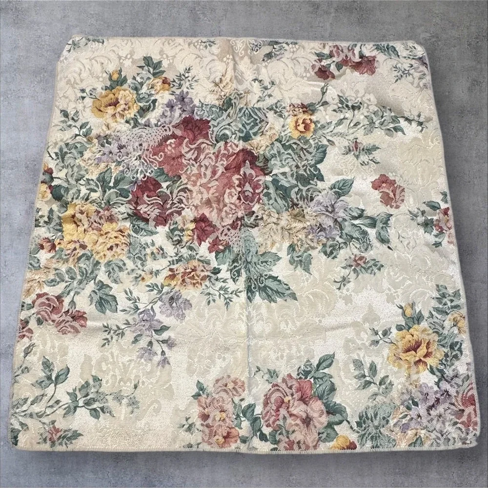 Vintage Floral Tapestry Cloth Napkins Set of 7 –‎ Cottagecore Fabric
